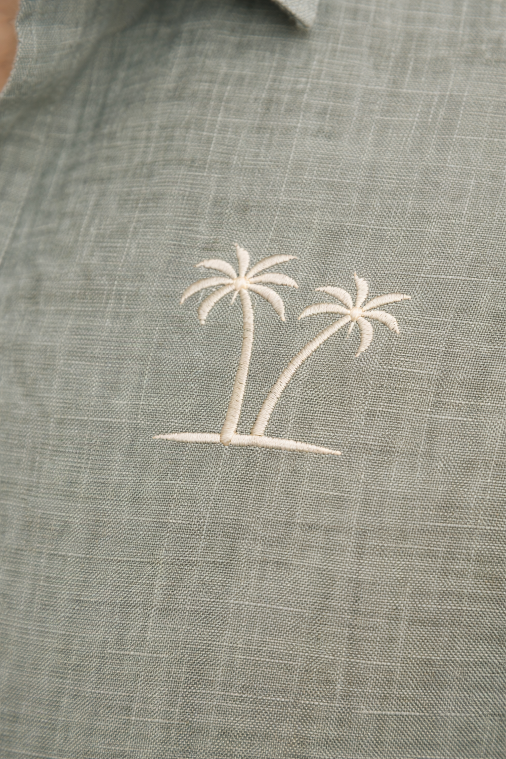AmsterLily Men’s Linen Shirt with Dual Coconut Tree Embroidery – Regular Fit
